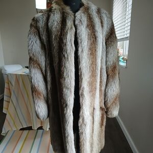 Donnybrook Elegant Faux Fur Striped Teddy Coat Vintage Made In USA EUC Classic